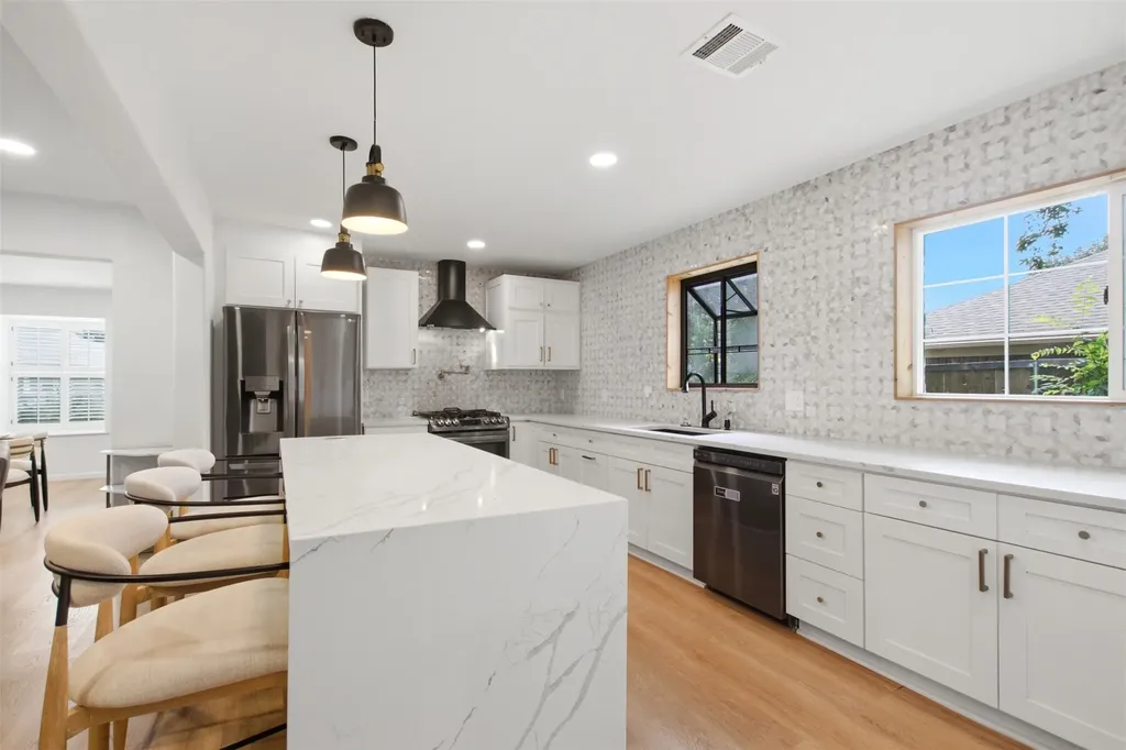 1705 Hatherly Drive Plano TX 75023