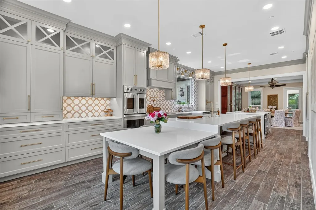 3438 Indian Trail Arlington TX 76016