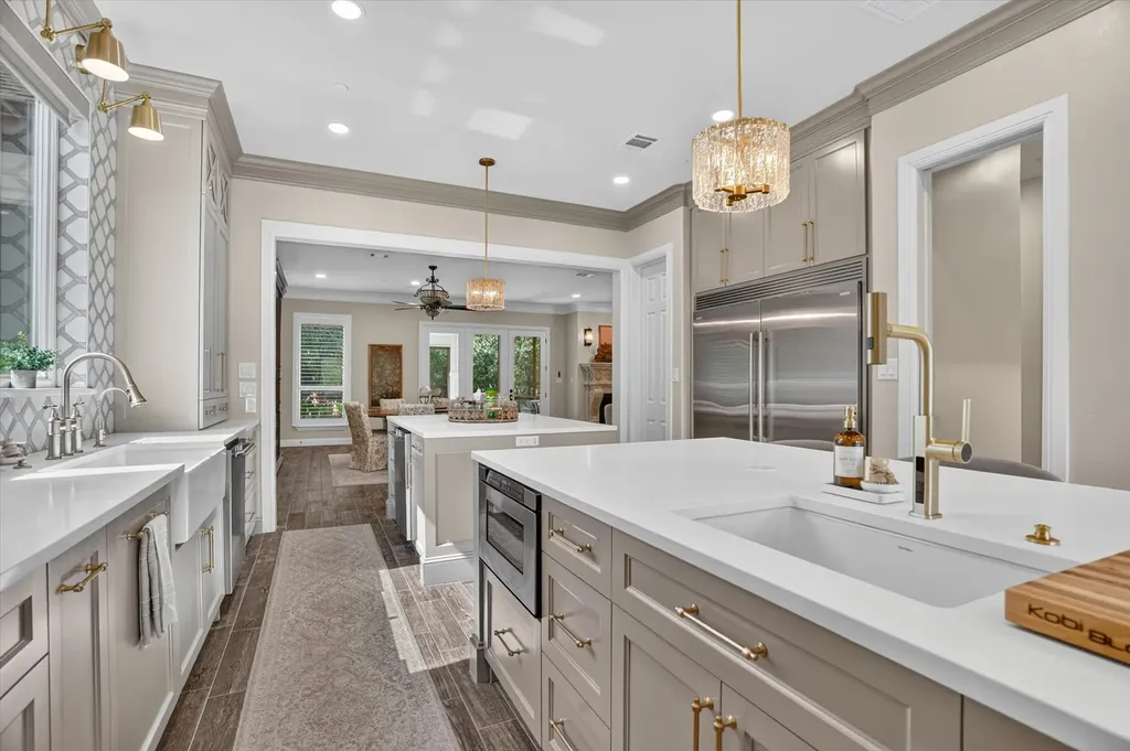 3438 Indian Trail Arlington TX 76016