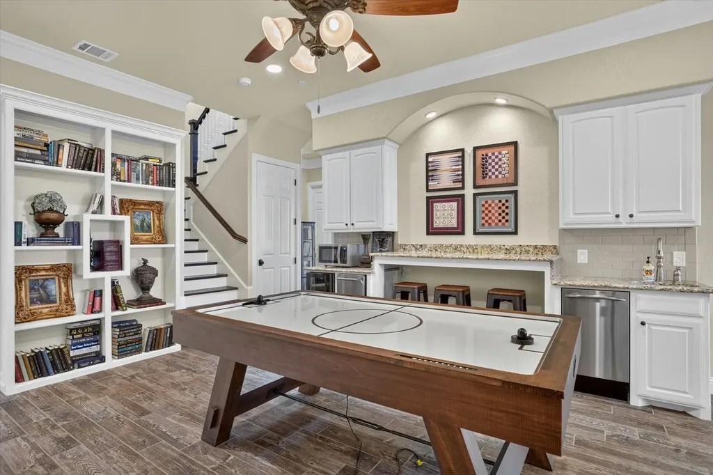 3438 Indian Trail Arlington TX 76016