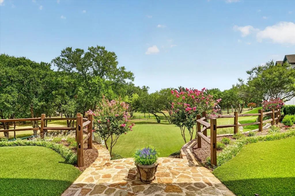 3438 Indian Trail Arlington TX 76016