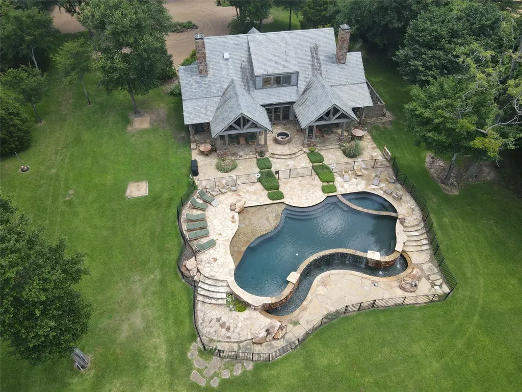 103-105 Sun Valley Mabank TX 75147
