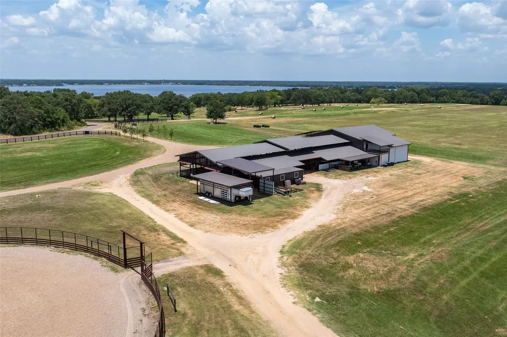 103-105 Sun Valley Mabank TX 75147