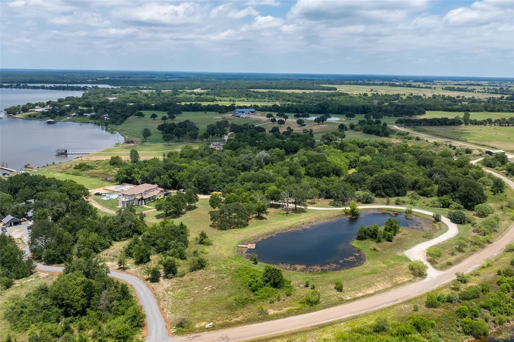 103-105 Sun Valley Mabank TX 75147