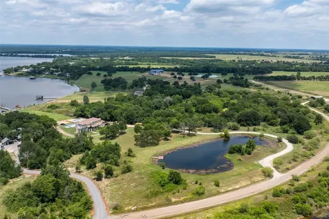103-105 Sun Valley Mabank TX 75147
