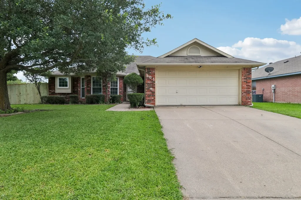 101 Apache Trail Alvarado TX 76009