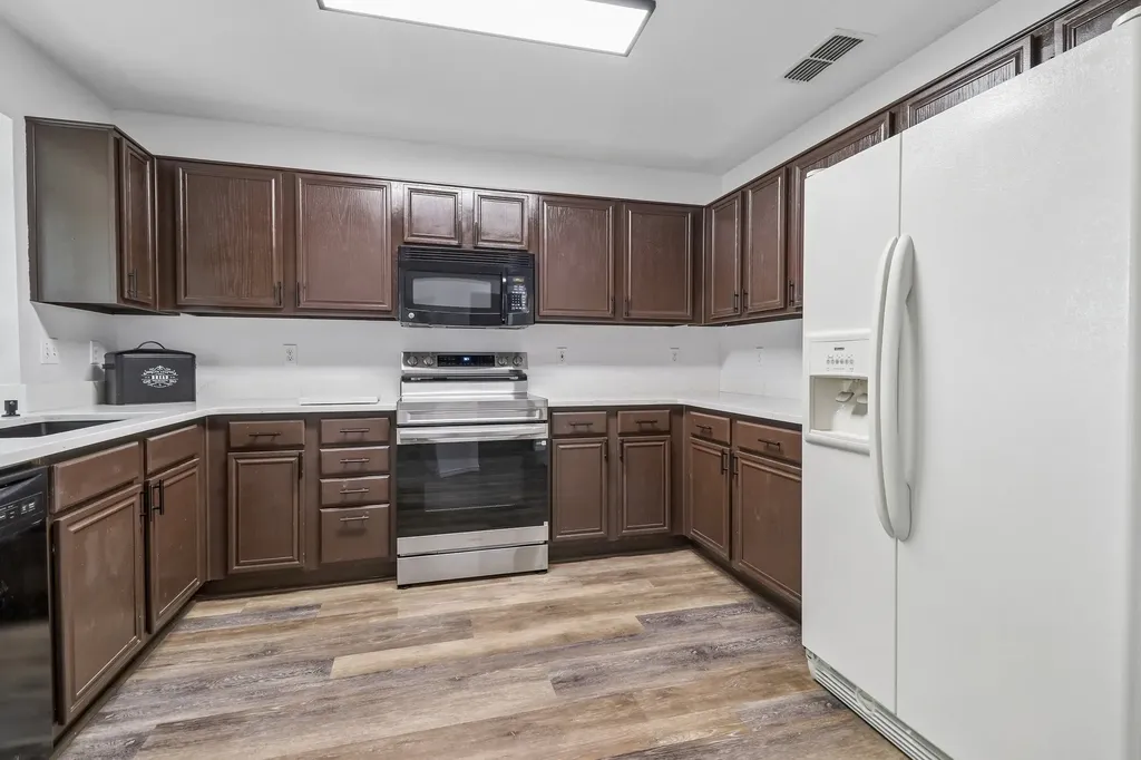 101 Apache Trail Alvarado TX 76009