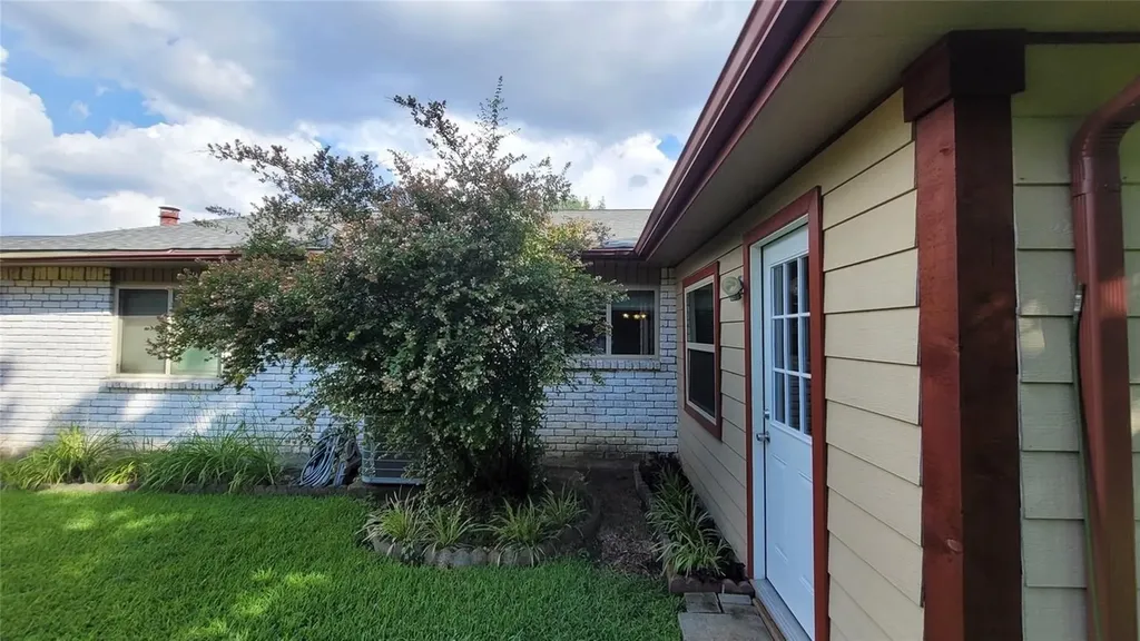 10207 Sweet Gum Street Dallas TX 75249