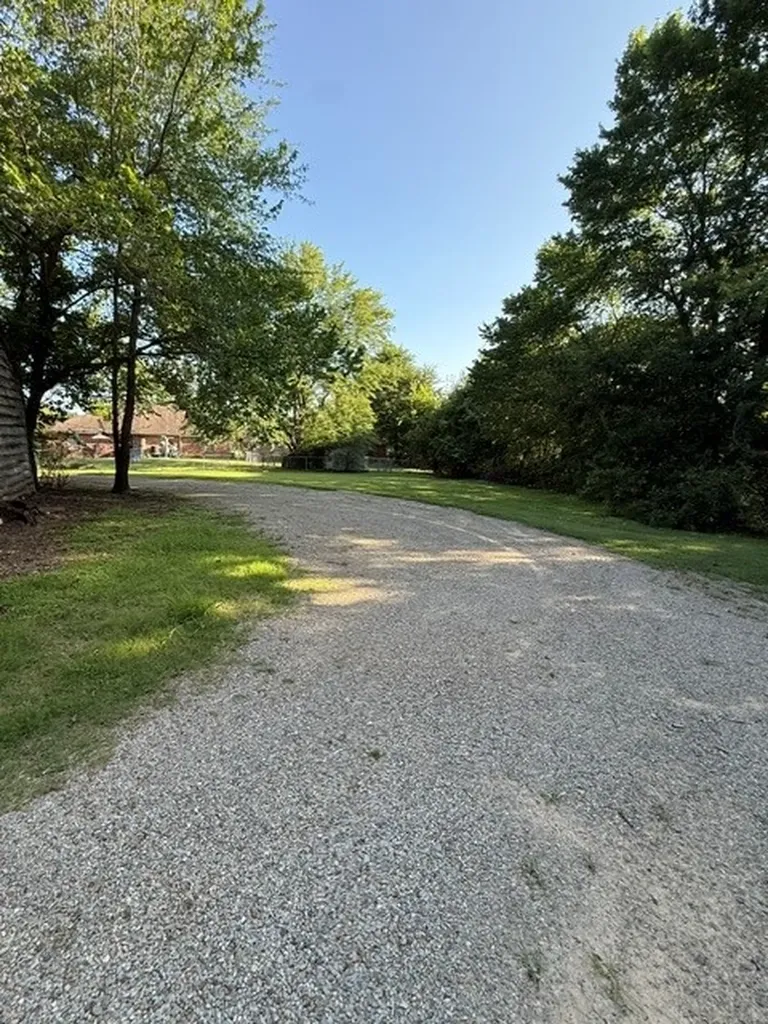 325 25th Street NE Paris TX 75460
