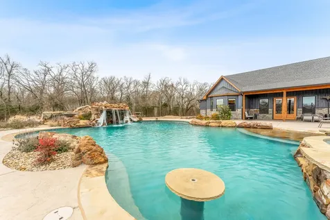 239 32507 Road Paris TX 75460