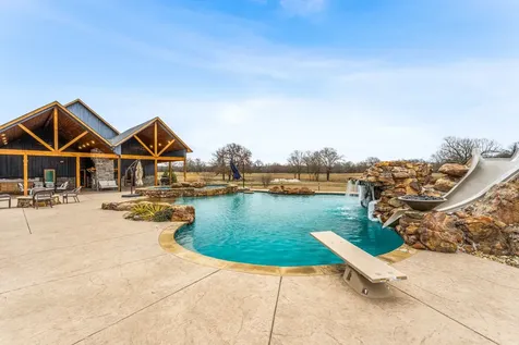 239 32507 Road Paris TX 75460