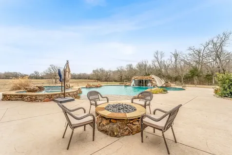 239 32507 Road Paris TX 75460