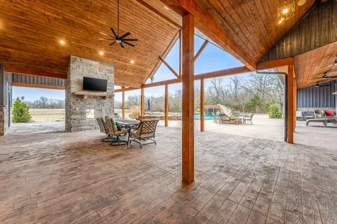 239 32507 Road Paris TX 75460