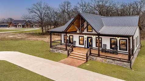 239 32507 Road Paris TX 75460