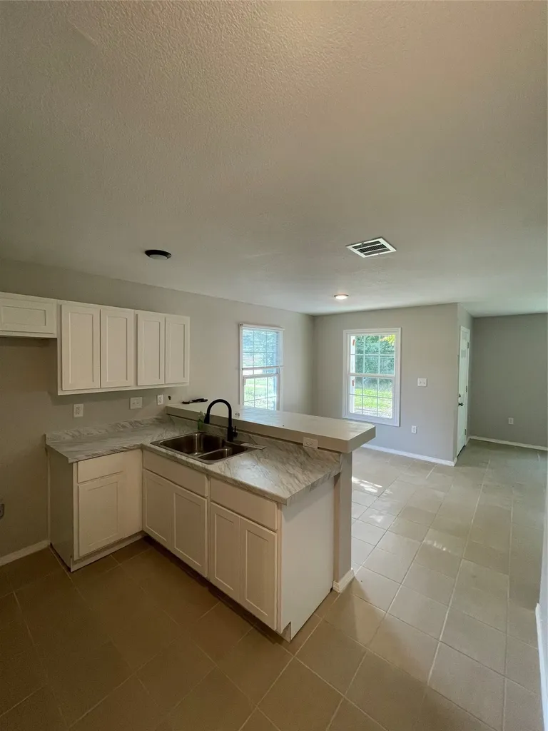 2155 New York Avenue Fort Worth TX 76104