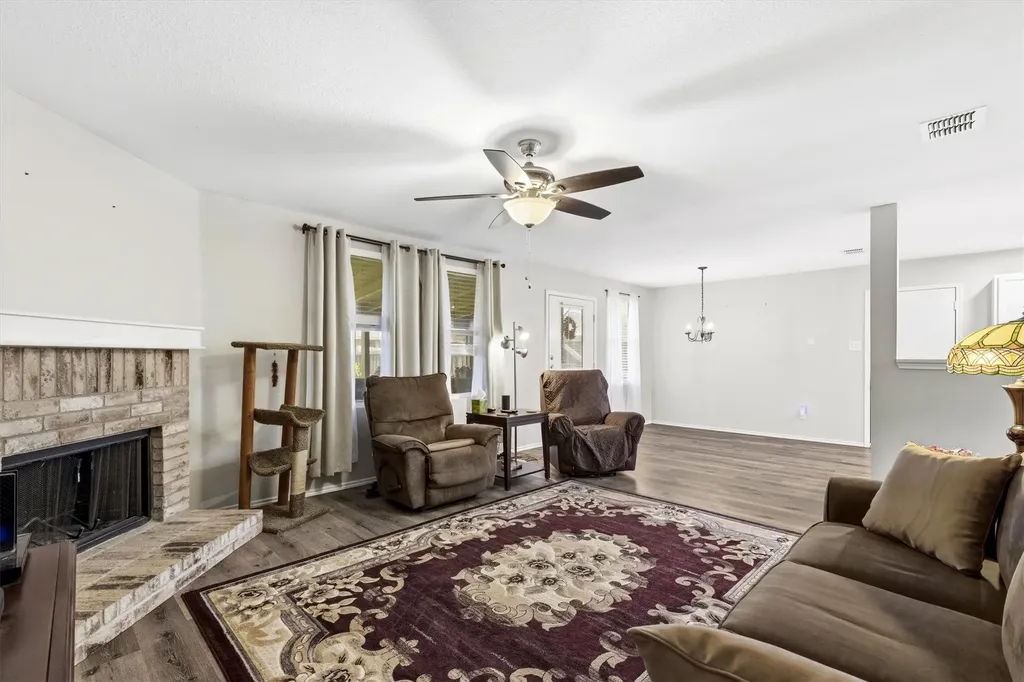 2809 Meadow Bluff Drive Wylie TX 75098