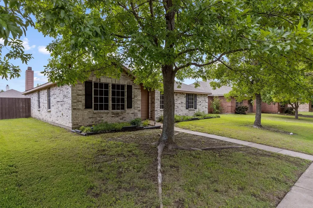 2809 Meadow Bluff Drive Wylie TX 75098