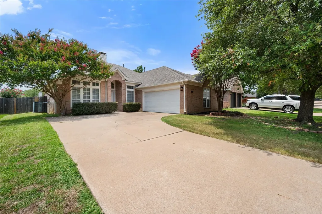 6604 High Brook Drive Fort Worth TX 76132