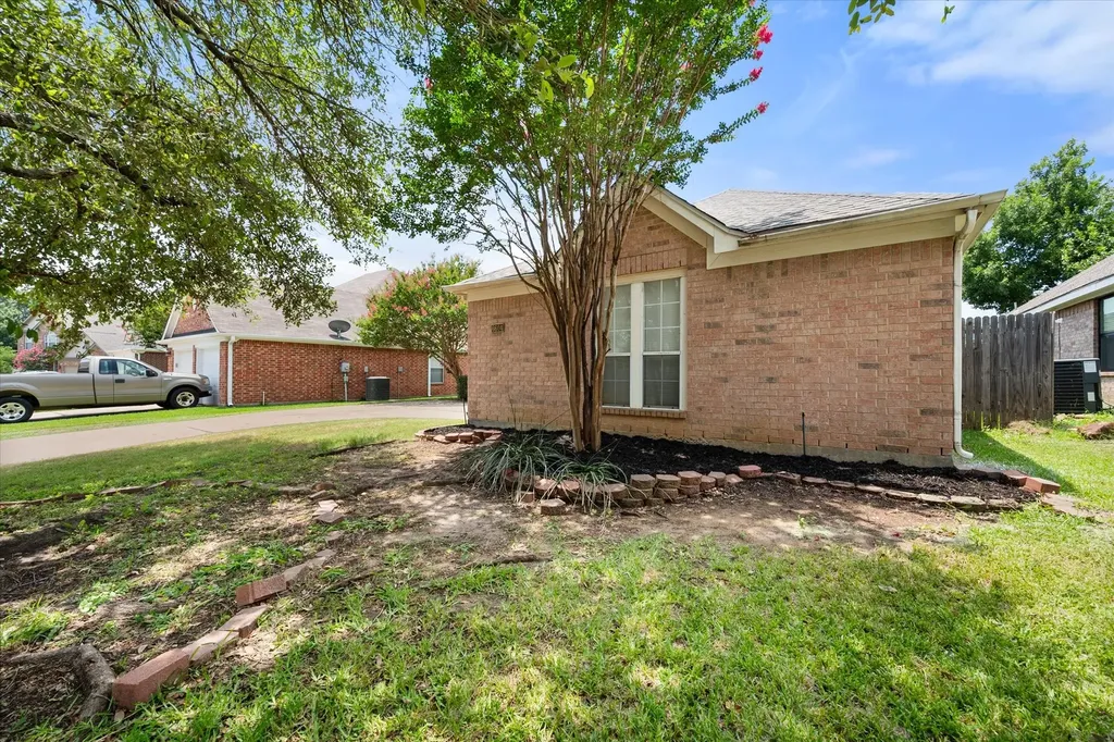 6604 High Brook Drive Fort Worth TX 76132