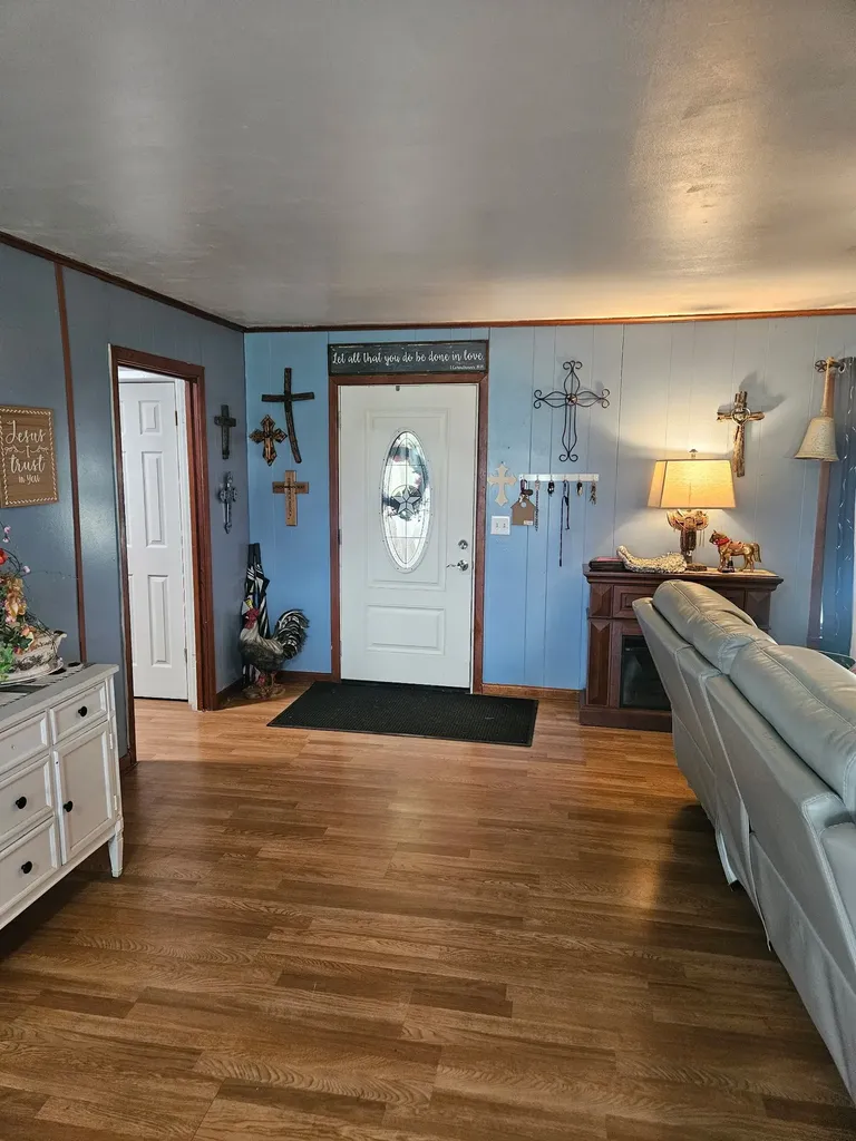 600 W Washington Kosse TX 76653