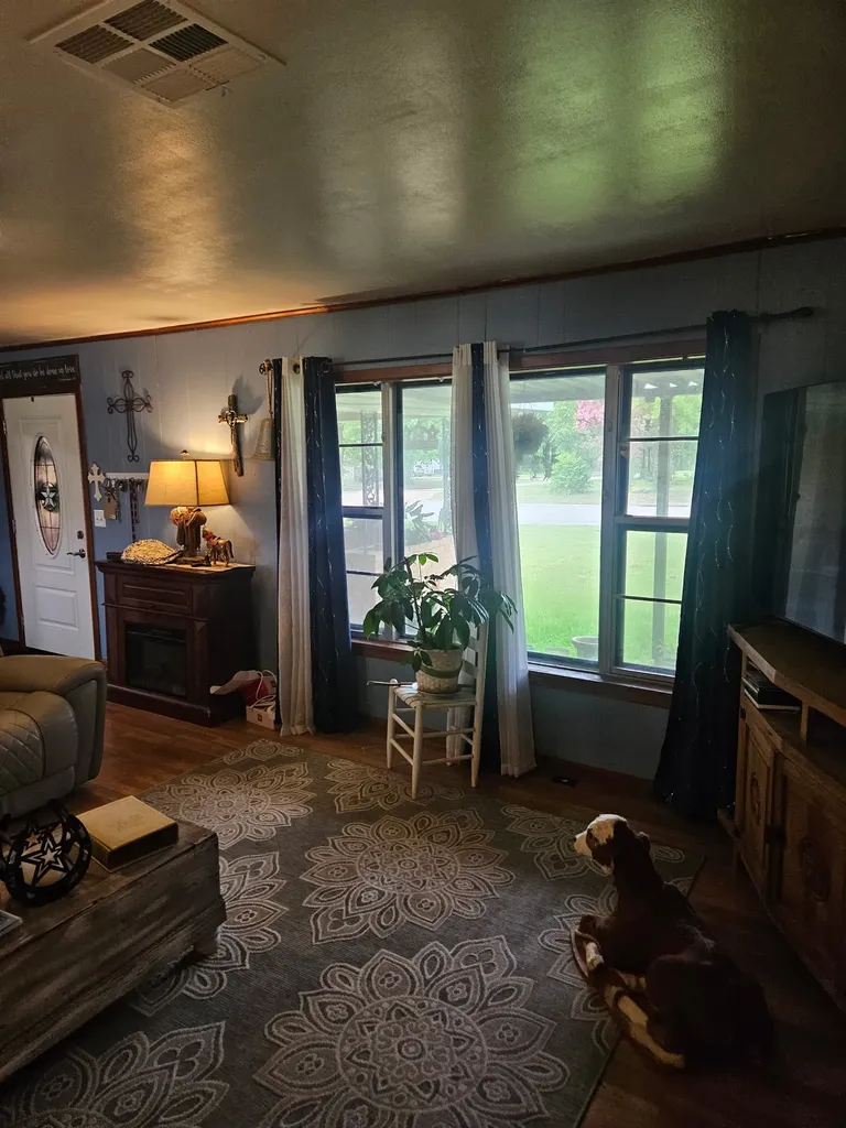 600 W Washington Kosse TX 76653