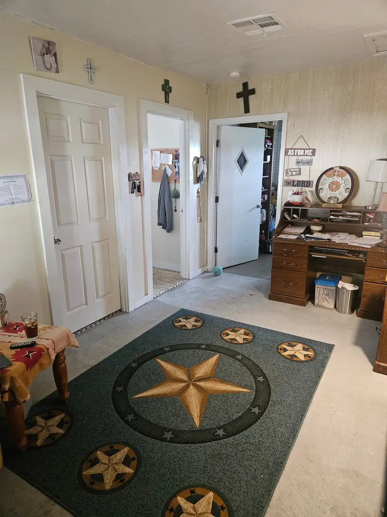 600 W Washington Kosse TX 76653