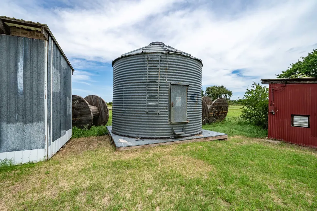 10362 Farm Road 3326 Hawley TX 79525