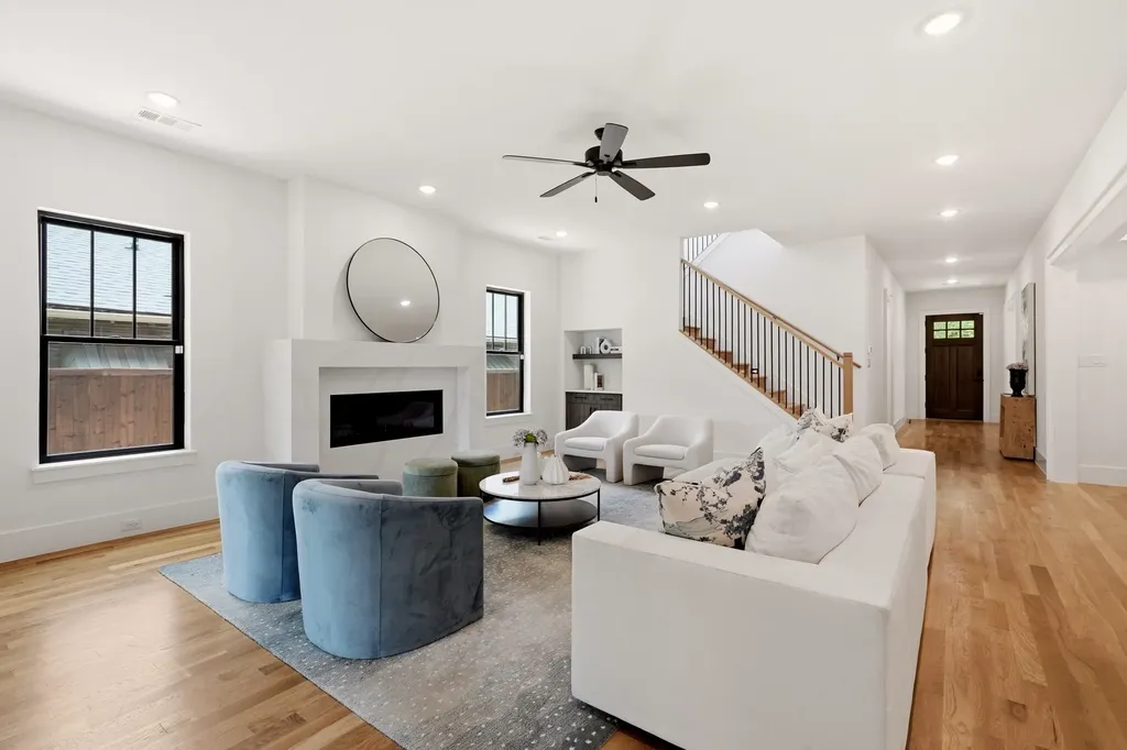 5449 Goodwin Avenue Dallas TX 75206