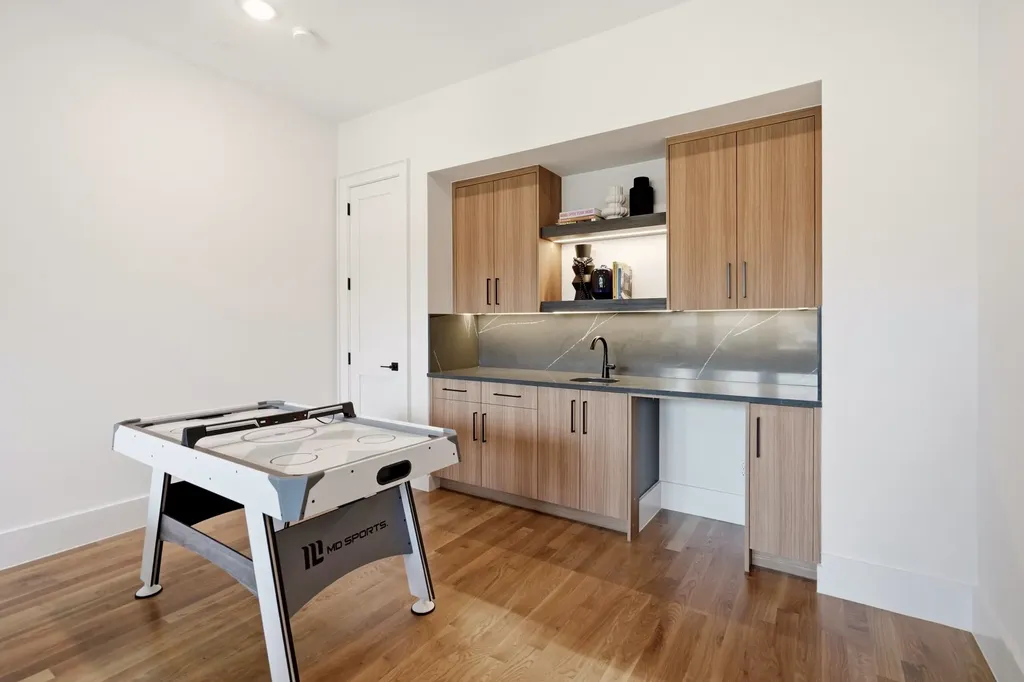 5449 Goodwin Avenue Dallas TX 75206