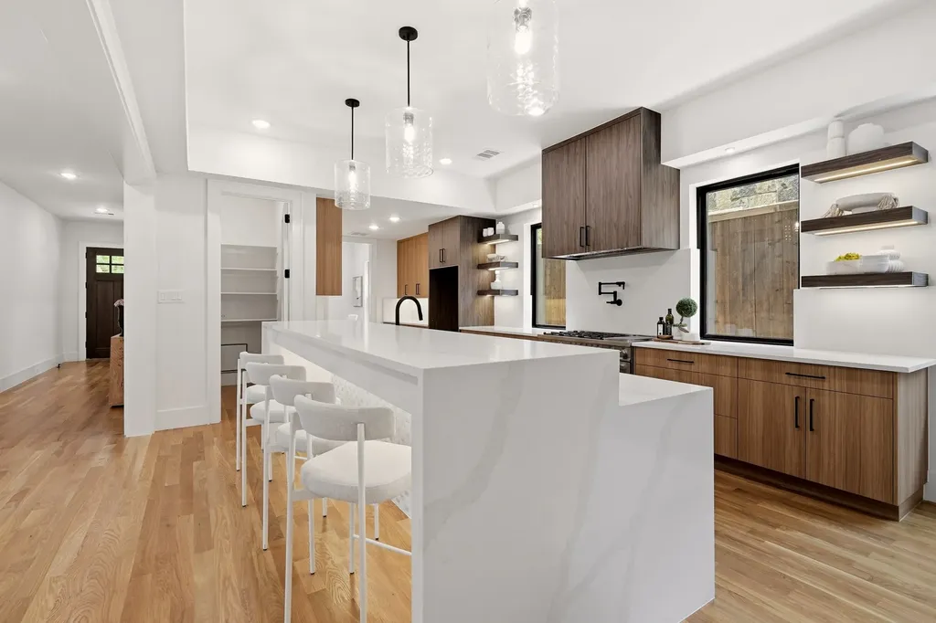 5449 Goodwin Avenue Dallas TX 75206