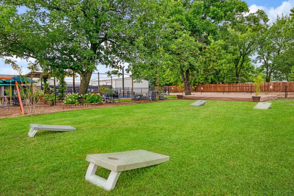 4645 Lamar Avenue Paris TX 75462