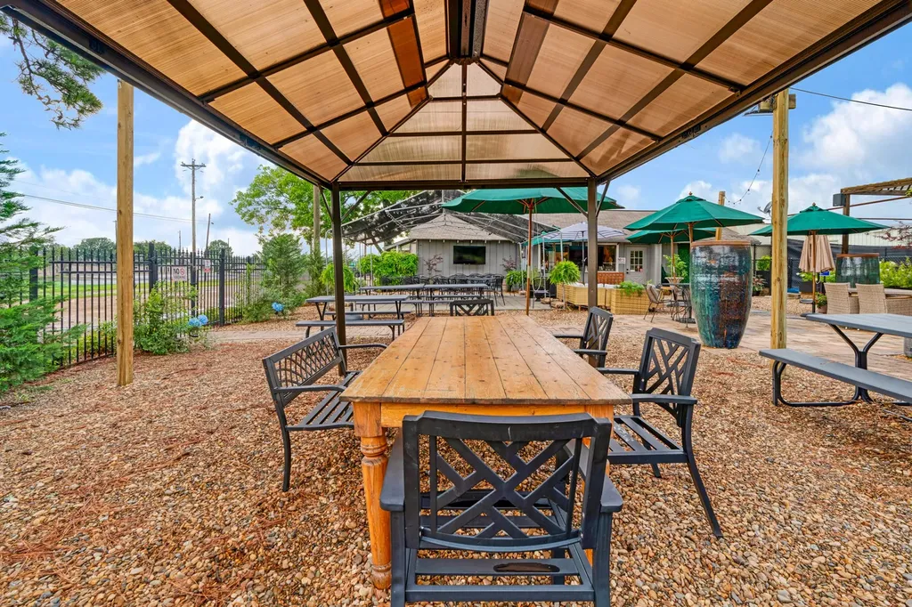 4645 Lamar Avenue Paris TX 75462