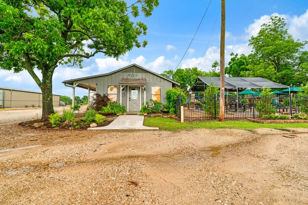 4645 Lamar Avenue Paris TX 75462
