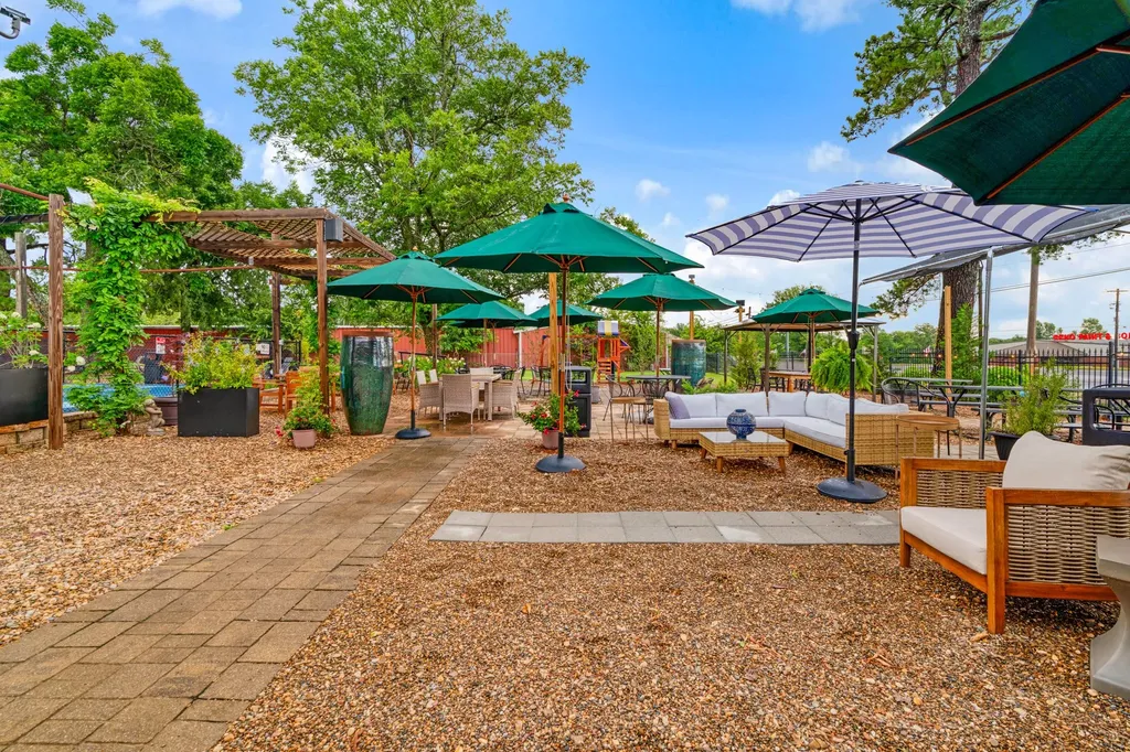 4645 Lamar Avenue Paris TX 75462