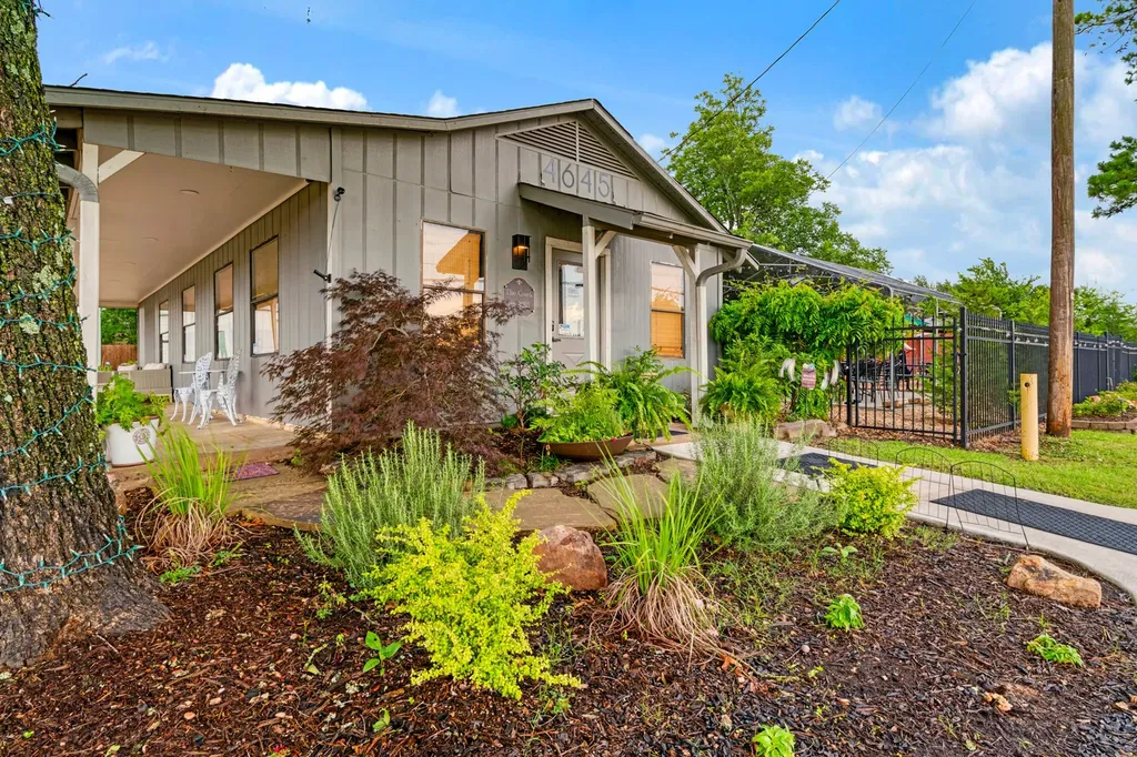 4645 Lamar Avenue Paris TX 75462