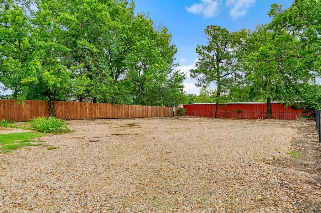 4645 Lamar Avenue Paris TX 75462