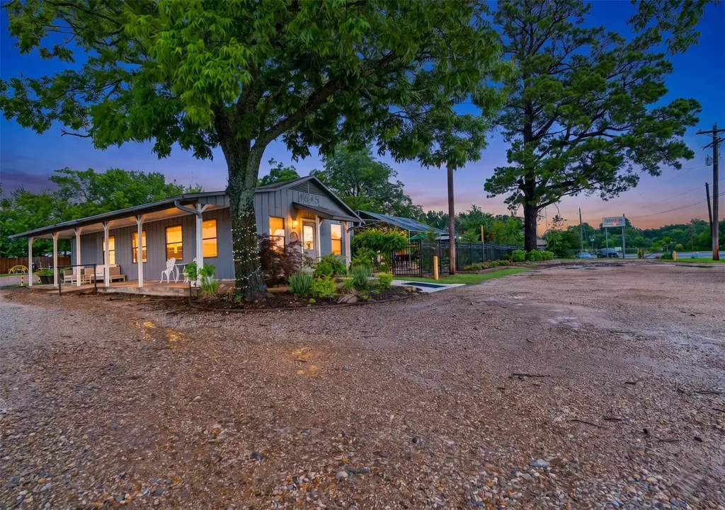 4645 Lamar Avenue Paris TX 75462