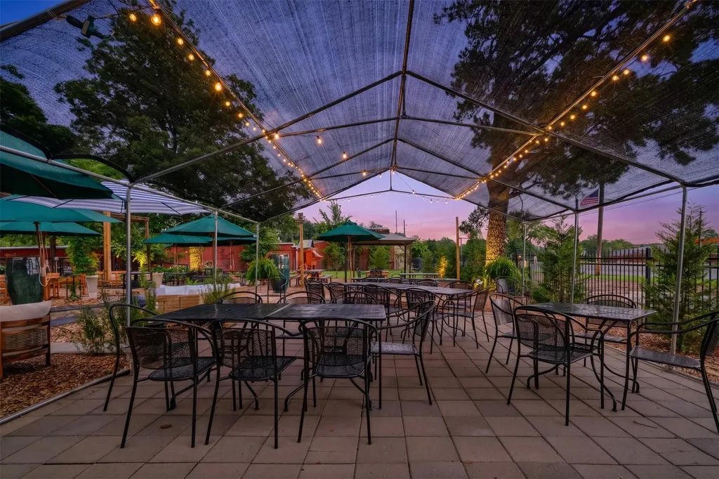 4645 Lamar Avenue Paris TX 75462