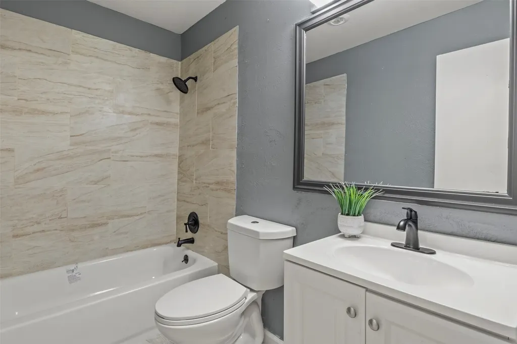 1410 Clearbrook Street Lancaster TX 75134