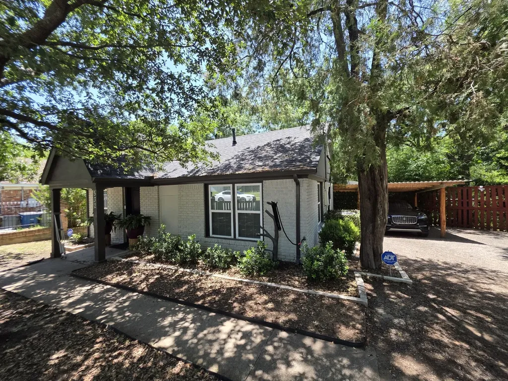 532 Griffith Avenue Dallas TX 75208