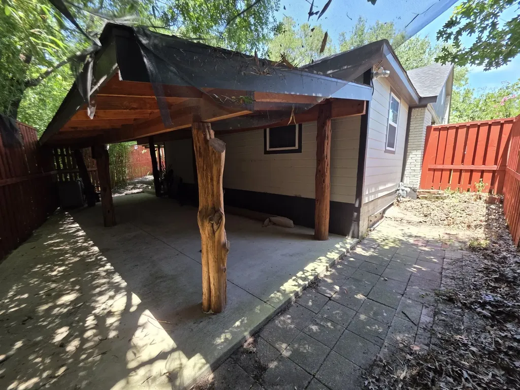 532 Griffith Avenue Dallas TX 75208