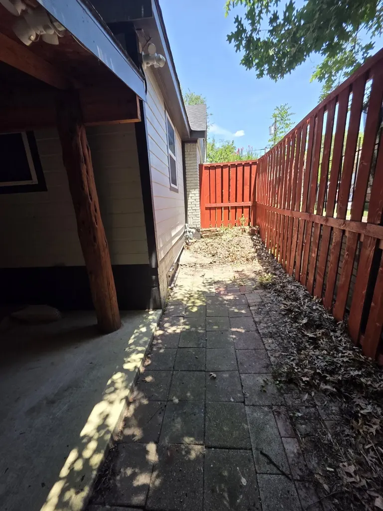 532 Griffith Avenue Dallas TX 75208