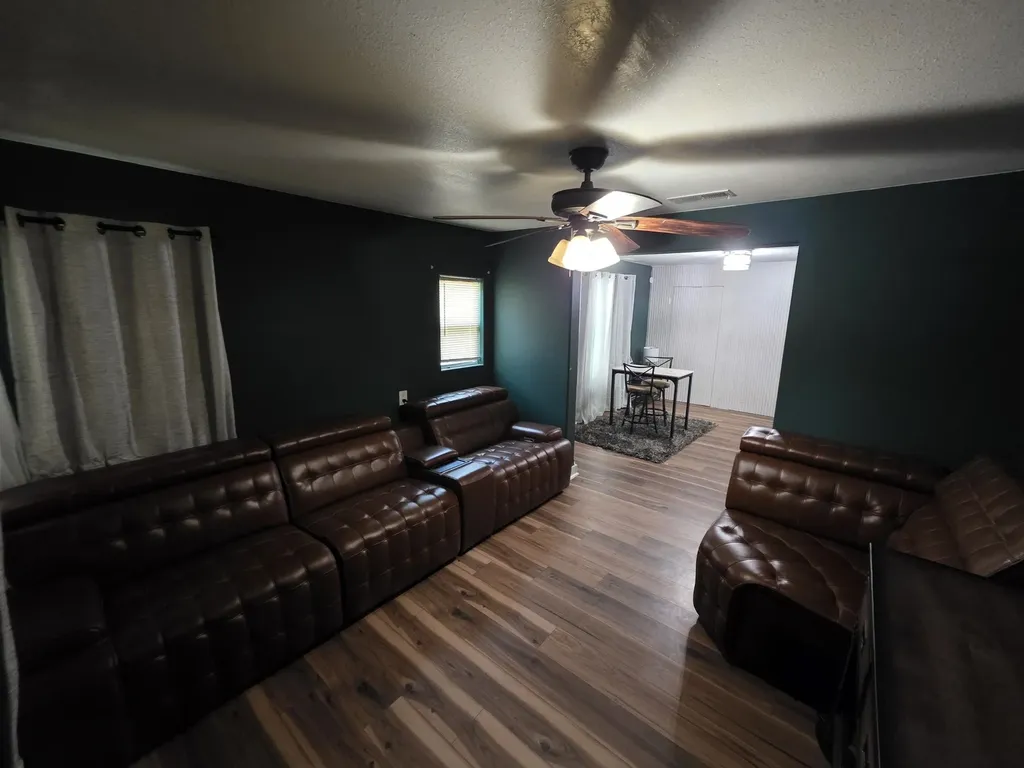 532 Griffith Avenue Dallas TX 75208