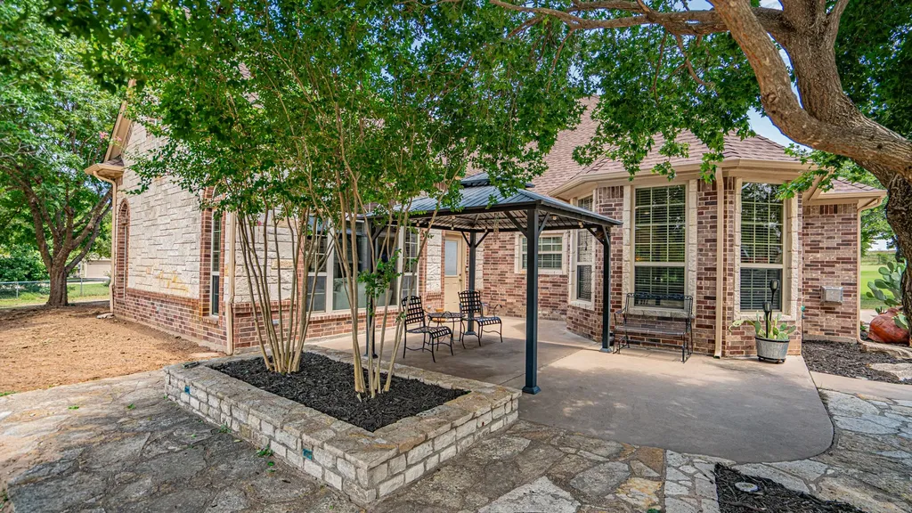 101 Windsong Lane Tolar TX 76476