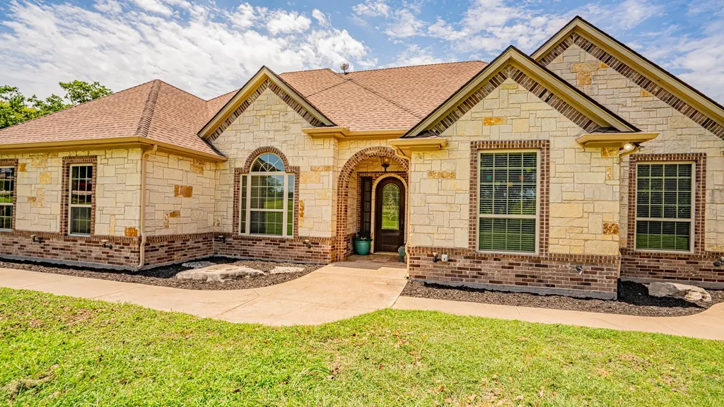 101 Windsong Lane Tolar TX 76476