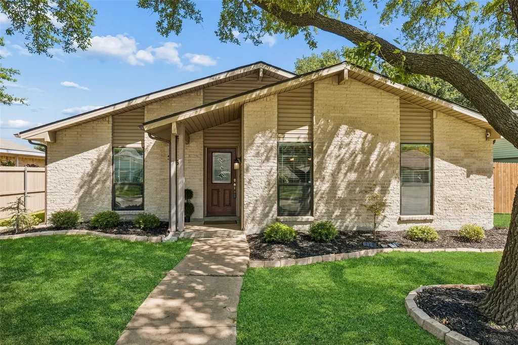 5069 Aztec Drive The Colony TX 75056