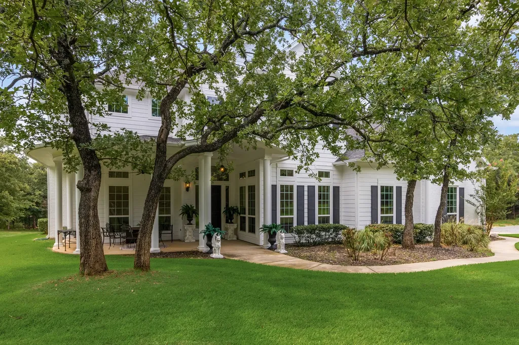 1619 Bloomfield Road Valley View TX 76272