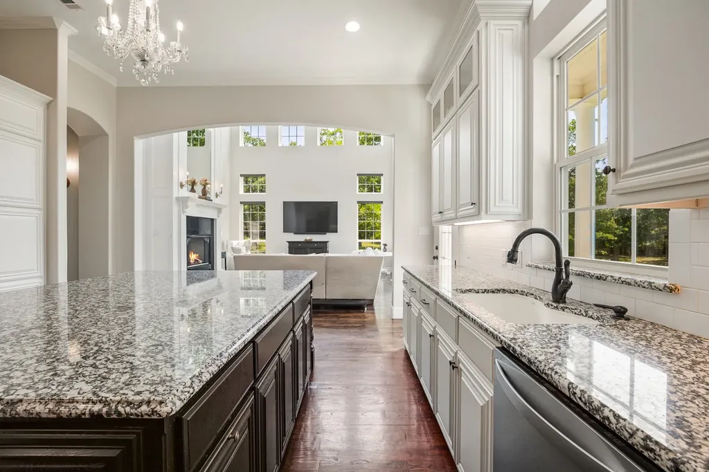 1619 Bloomfield Road Valley View TX 76272