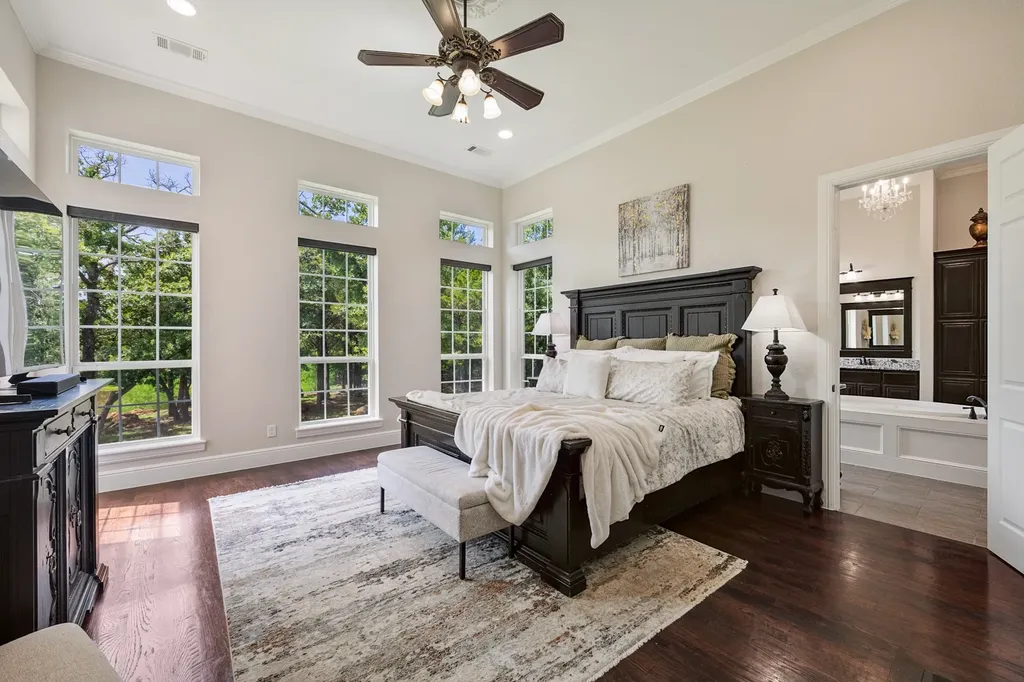 1619 Bloomfield Road Valley View TX 76272