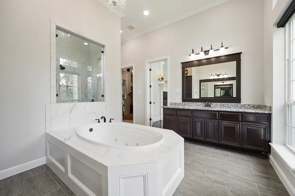 1619 Bloomfield Road Valley View TX 76272